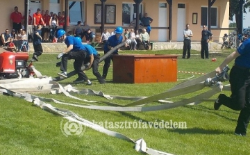 Osliban versenyeztek a Kapuvár körzeti önkéntes tűzoltók