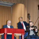 „Házhoz megy a kultúra elnevezésű” program Szanyban.