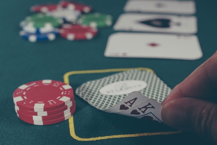 Profi pókerjátékosokat győzött le a Facebook mesterséges intelligenciája 