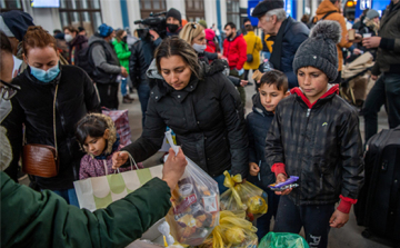 4 millió ukrajnai menekült részesült az unió által biztosított átmeneti védelemben