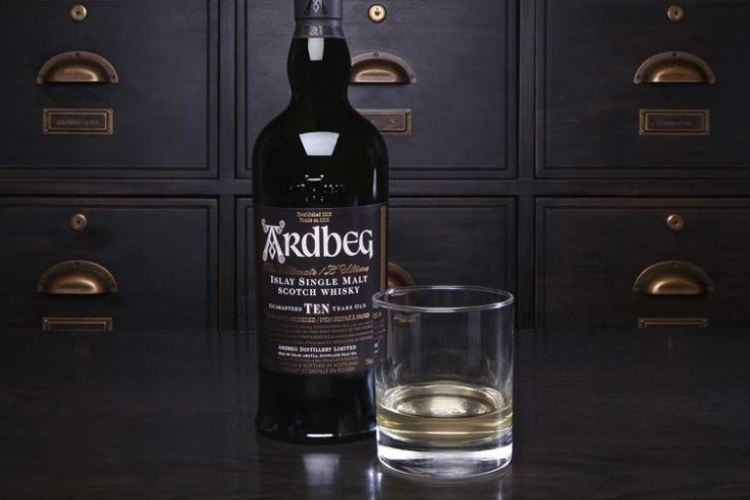 Amit az Ardbeg whisky történetéről és gyártásáról tudni érdemes