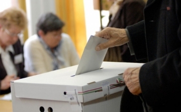 Választás: A Blikk szerint 196 jelölt szabálytalankodott a választási pénzzel