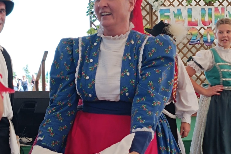 Legényavatás és mulatság Szanyban