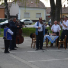 Műsor és fogadás az ünnepi szentmise után Szanyban