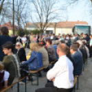 Műsor és fogadás az ünnepi szentmise után Szanyban