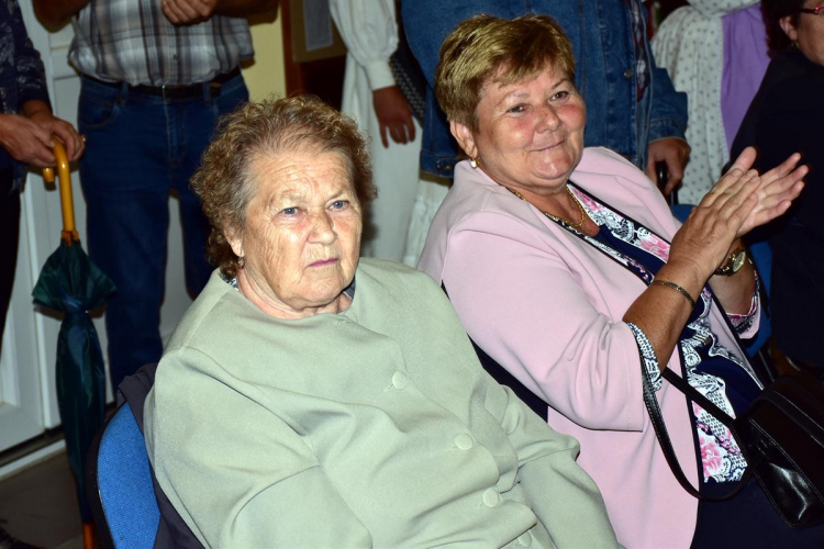 90 éves a szanyi Bokréta Néptáncegyüttes.