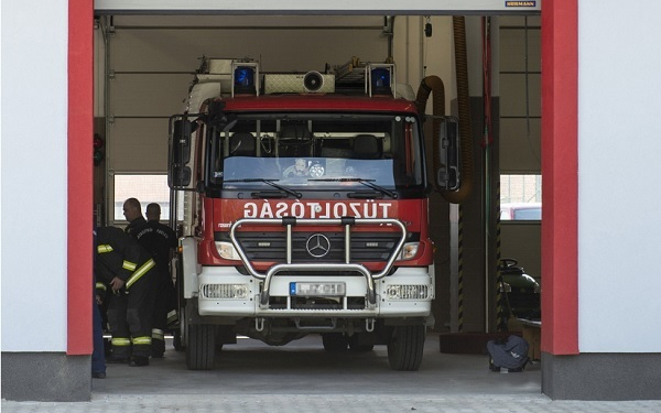 Őzet szabadítottak ki a tűzoltók Kapuváron