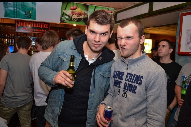 Hősök a Shop Stopban