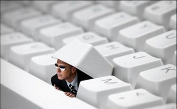 Titkos adatgyűjtés - The Guardian: az NSA 35 vezető külföldi politikus telefonjait hallgatta le