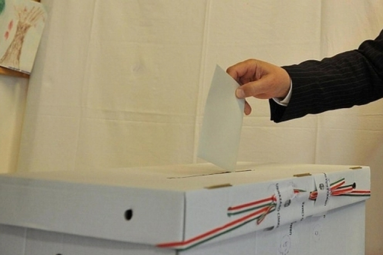 Négy településen változik meg a választási rendszer az önkormányzati választáson