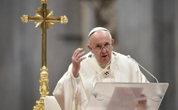 Ferenc pápa szerint a szentek megoldást mutatnak háborús időkben is