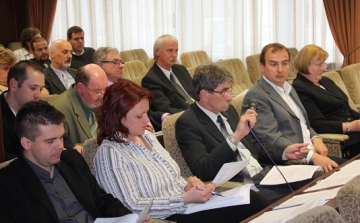 A csornai önkormányzat októberi ülésének döntései
