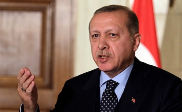 Erdogan: amikor eljön az ideje, Ankara megnyitja a kapukat a menekültek előtt Európa felé