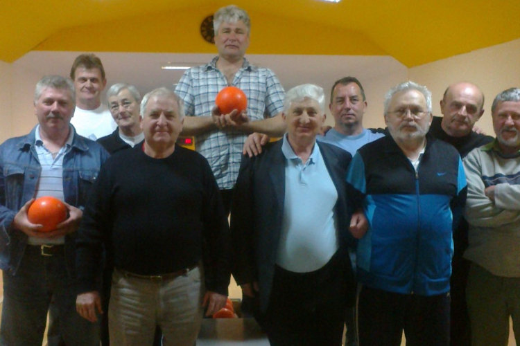 Még mindig dőlnek a tekebábuk Kapuváron