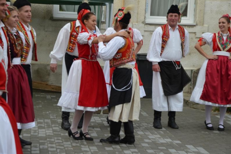 Ősök tere átadása Rábaszentandráson