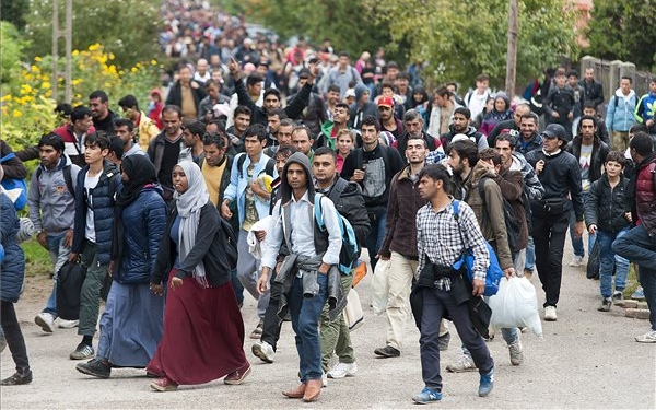 Továbbra is a migráció foglalkoztatja leginkább az európai közvéleményt