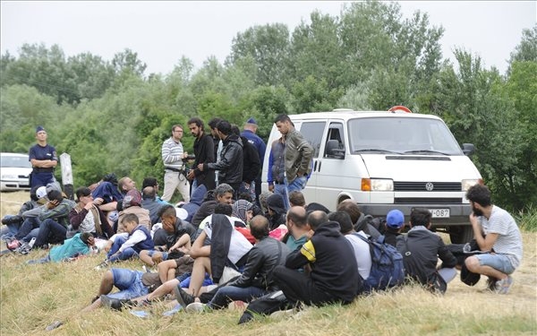 Elemző: nem meglepő, hogy Magyarország nem vállalta menekültek átvételét