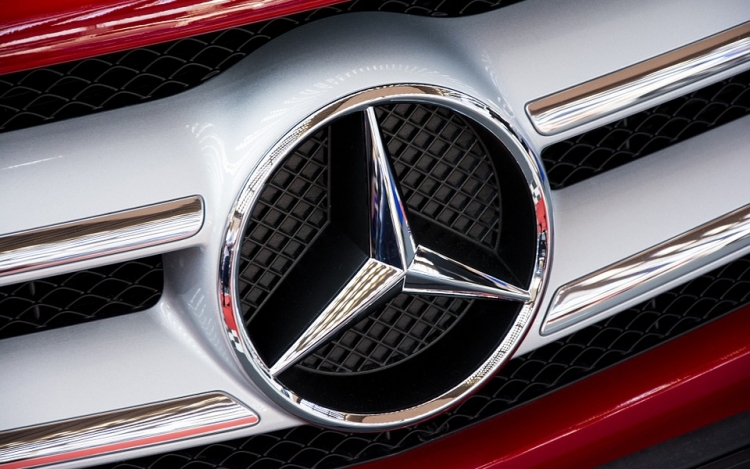 Dízelbotrány a Mercedesnél - több mint 3 millió autót hív vissza