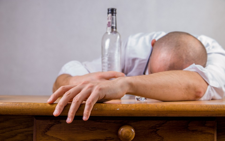 Önsegítő csoport alkoholbetegek részére Csornán