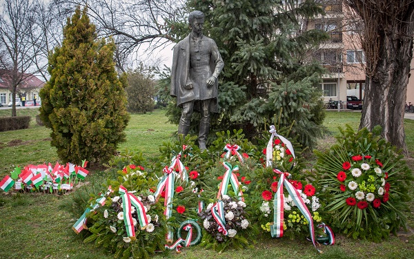 Csornán az Egységben Magyarországért ellenzéki szövetség szervezi a március 15-i ünnepséget