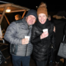 Karácsonyi vásár a szanyi templom melletti vásártéren.