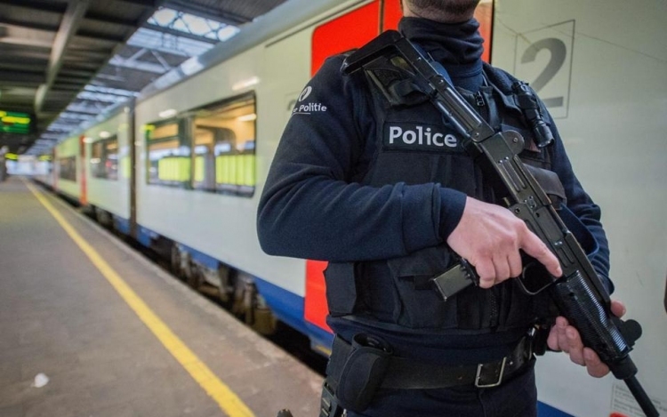 Biztonsági riadó volt Brüsszel központi pályaudvarán két csomag miatt