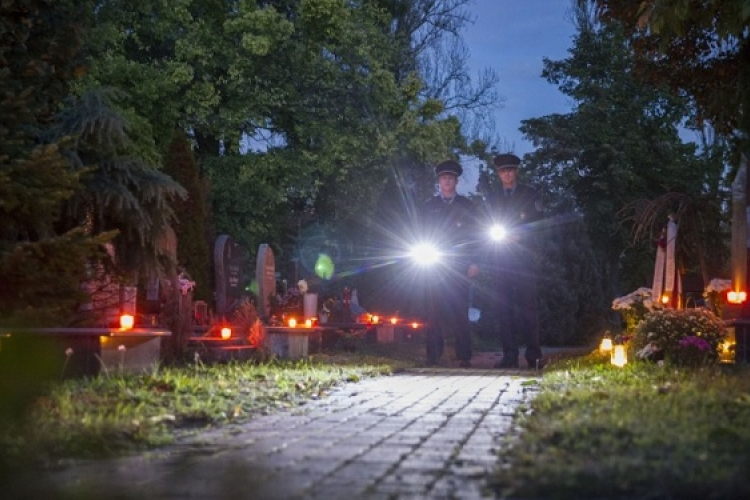 Vigyázzunk egymásra az emlékezés napjaiban!