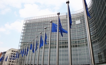 Jövő héten az uniós tagállamok tanácsa elé kerül a hetes cikk szerinti eljárás ügye