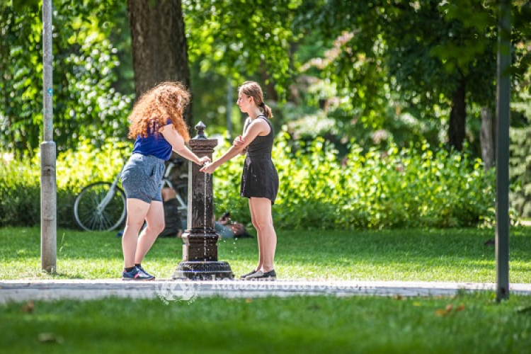 Éjféltől másodfokú hőségriasztás van érvényben
