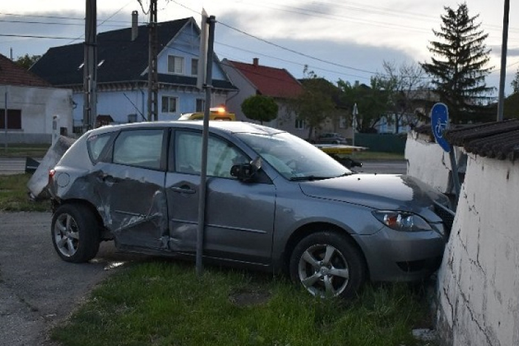 Az ittas járművezető azt hiszi, hogy a látása tökéletes, és ennek megfelelően vezet