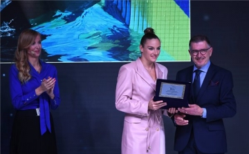Hosszú Katinka átvette Az év európai női sportolója díjat