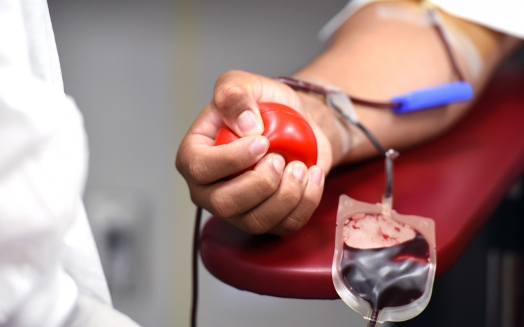 A gyógyultak vérplazmával segíthetnek a súlyos betegeknek