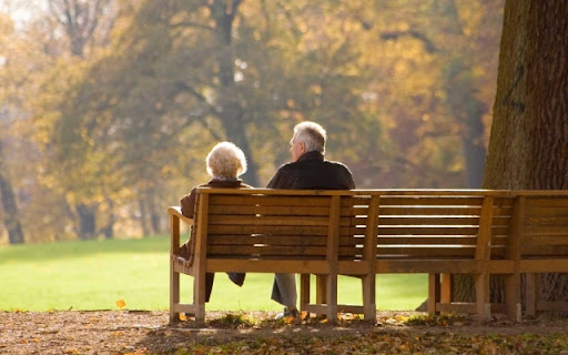 13. havi nyugdíjat és nyugdíjpémiumot kapnak a nyugdíjasok