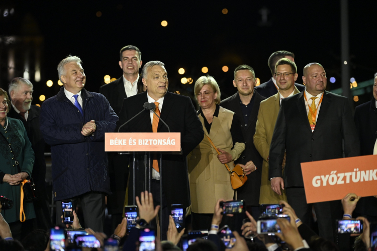 Orbán: hatalmas győzelmet arattunk