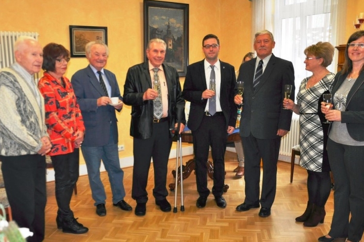 Egykori kitelepítettekkel és leszármazottaikkal találkozott Győrsövényház polgármestere