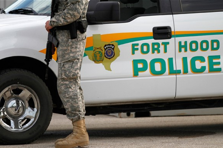 Lövöldözés a Ford Hood katonai bázison