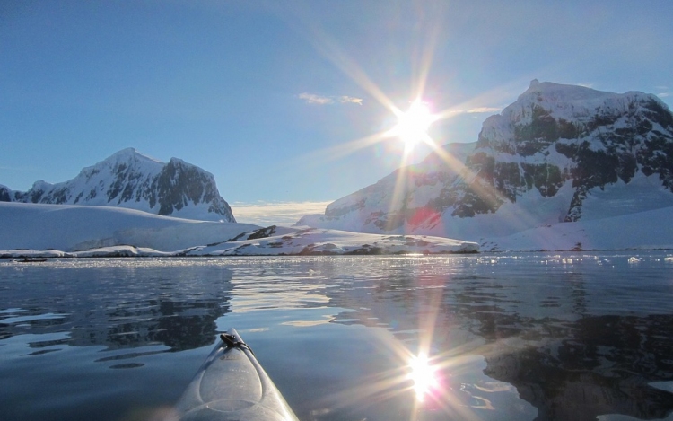 Először találtak mikroműanyagot antarktiszi jégmintákban