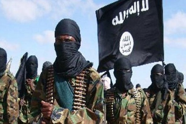 Iszlám Állam - Német hírszerzés: utasszállító repülőgépekre is támadhatnak az IÁ terroristái