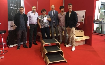 Új bútorötletekkel jelentek meg Európa egyik legnagyobb faipari vásárán a soproni egyetemisták