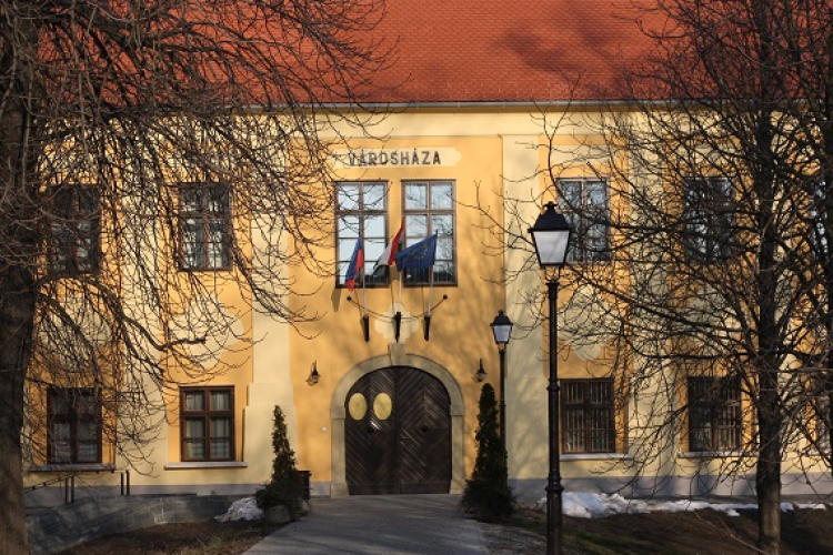 Ma délután alakul meg az új kapuvári önkormányzat