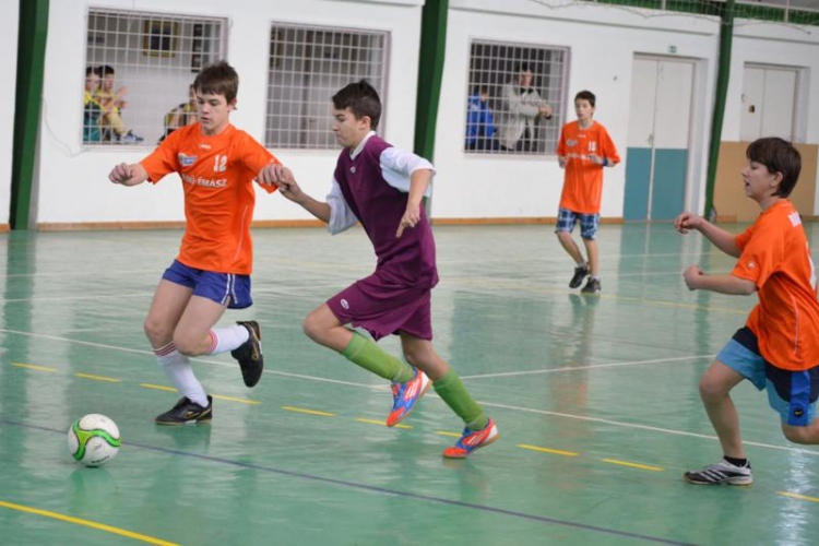 U 13-as teremtorna Szanyban