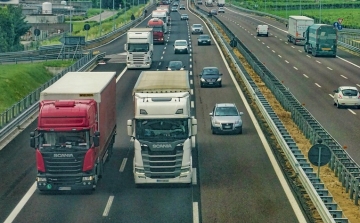 Jóváhagyta a lekerekített, hosszabb vezetőfülkéjű teherjárművek használatát az unió
