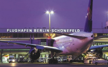 Évekig dolgozott egy ismert szalafista a berlini nemzetközi repülőterek biztonsági övezetében