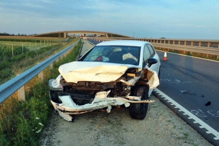 Tegnap újabb baleset történt, ezúttal az M86-os autóúton Vásárosfalu térségében