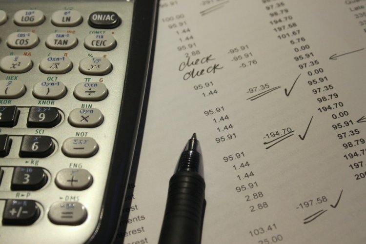 Gazdálkodási ügyintéző állást hirdetett a csornai önkormányzat