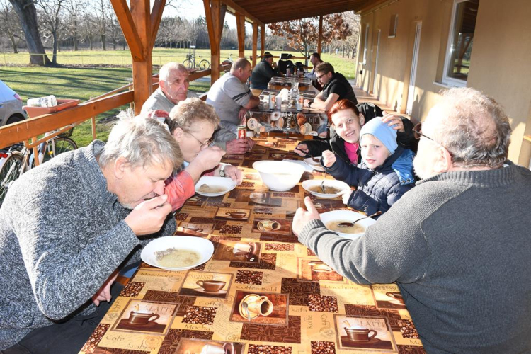 Hagyományőrző disznóvágás Vágon! 