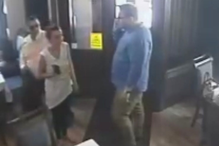 Táskatolvajokat keresnek a rendőrök