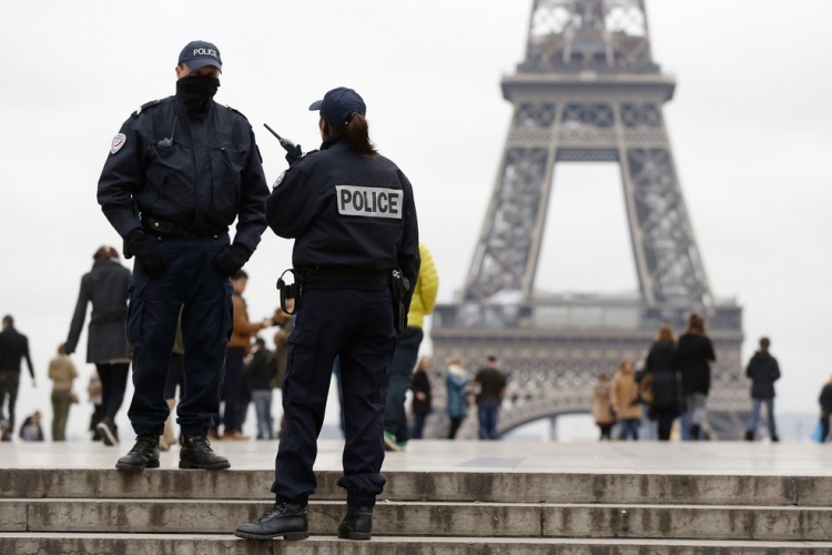Három gyanúsított ellen indult eljárás a Párizsban tervezett robbantásos merénylet miatt