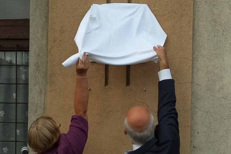 Kórház már nincs, emléktábla már van