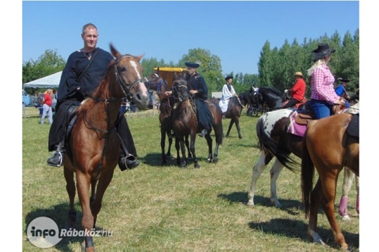 Tizedszer rendezik meg Győrsövényházon a lovas találkozót